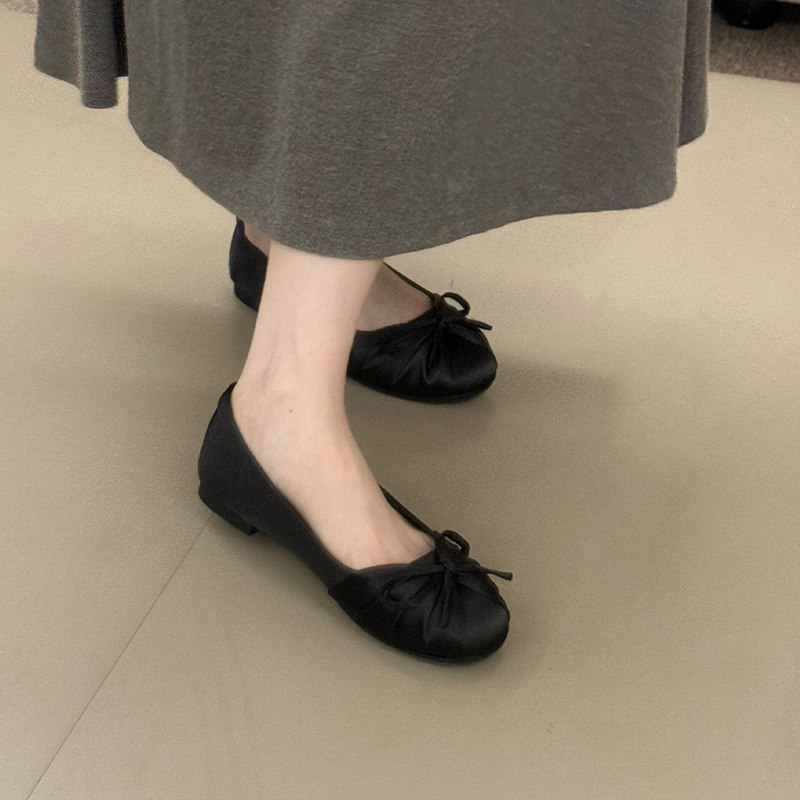 2026 Yeni Fiyonklu Saten Sığ T - Espadrille Slip On incelemesi ve fiyatı